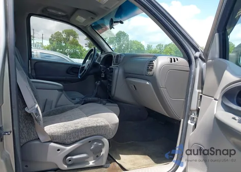 2002 Chevrolet Trailblazer Ls from USA, damaged, VIN 1GNDS13S822492645